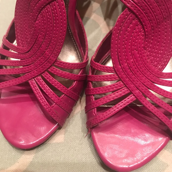 Fuchsia 👠 - Picture 5 of 6